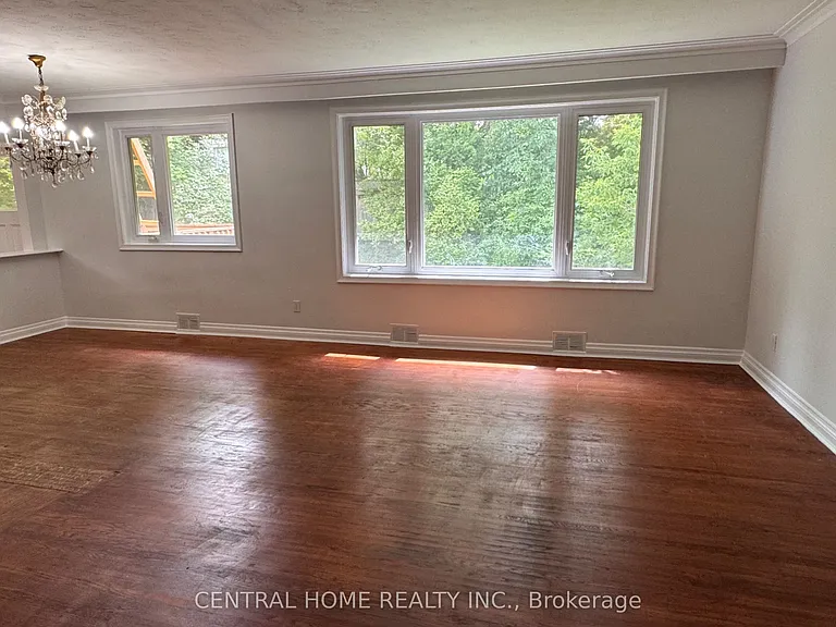 100 Burbank Dr — Photo 6