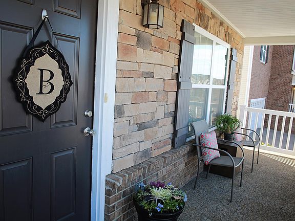 4th image of 1368 Creekside Dr