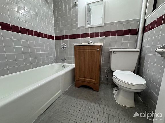 4th image of 2033 2nd Ave APT 3