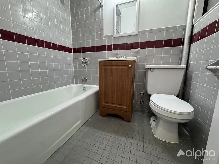 2033 2nd Ave #3C — Photo 4
