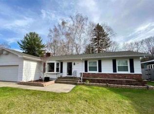 3821 Irving St, Marinette, WI 54143