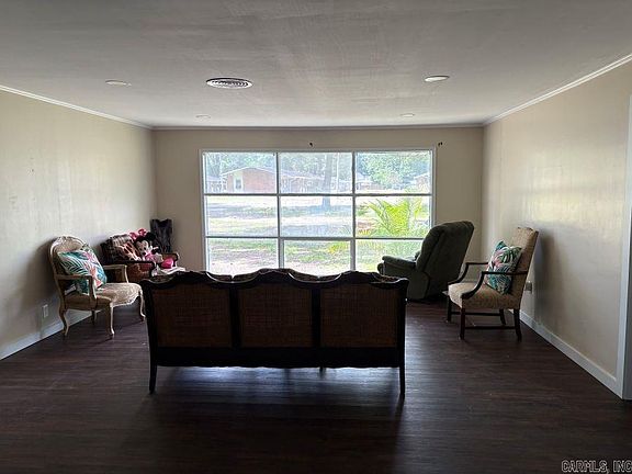 2nd image of 301 Coil St