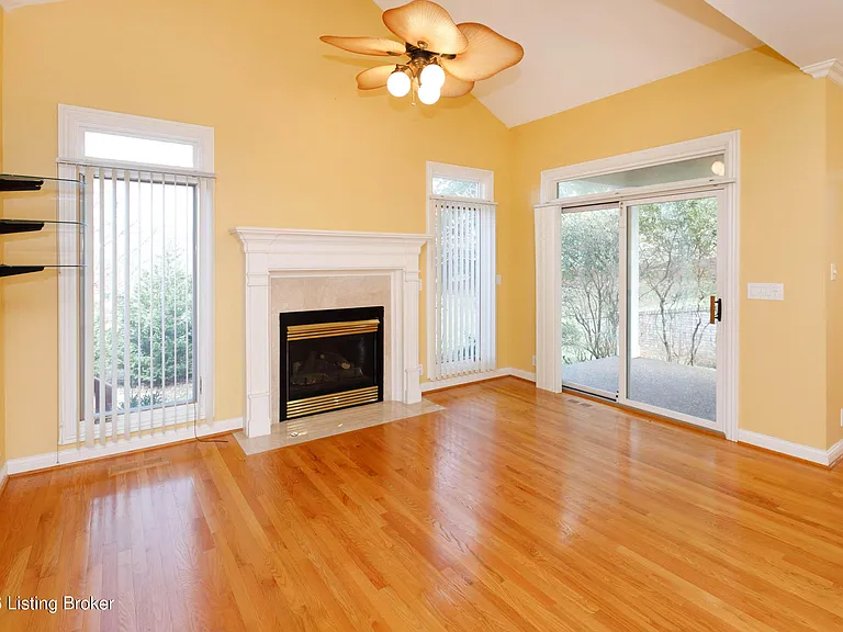9511 Felsmere Cir — Photo 20