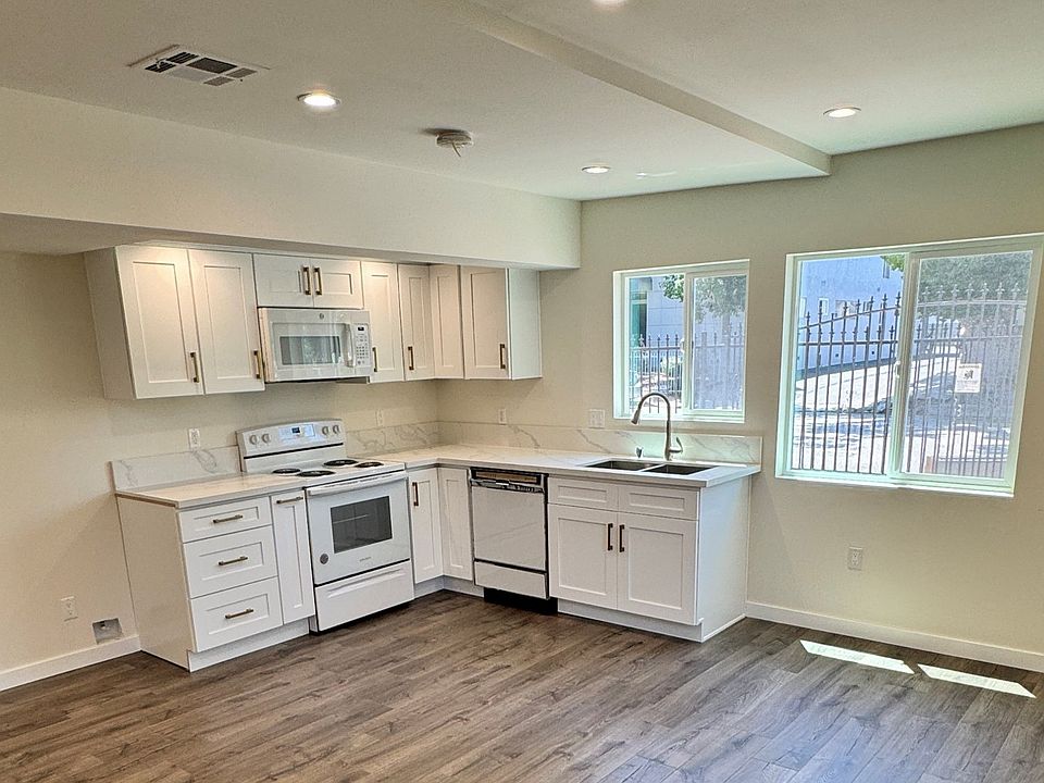 1st image of 5542 Denny Ave #7