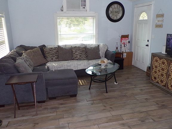 3rd image of 9570 Riverview Dr