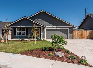 477 NE Oak Pl, Redmond, OR 97756
