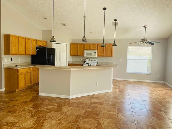 5th image of 1030 Lake Charles Dr