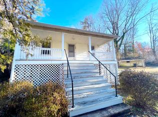 618 7 1/2 St SW, Charlottesville, VA 22903