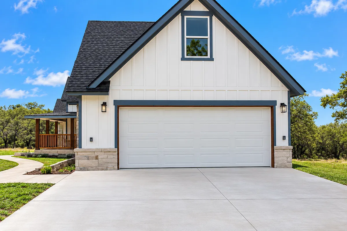 4 bed, 3.5 bath, 2384 sqft, $3,400 — Photo 2