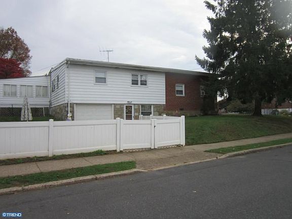 2nd image of 3901 Patrician Dr