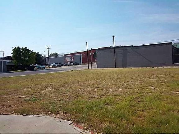 4th image of 222 W Bdwy Lot 18-19-21