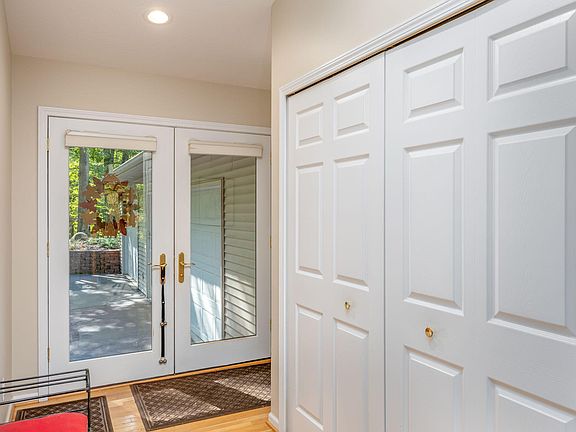 4th image of 8940 Jenny Ln