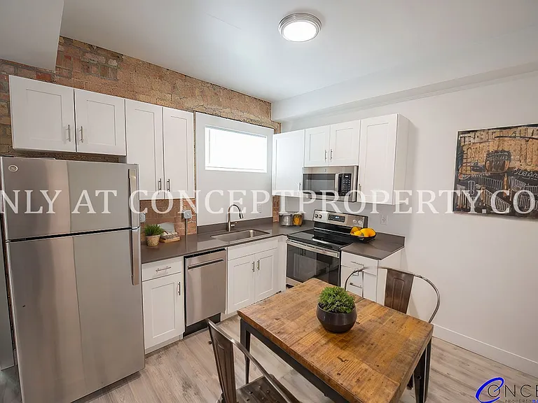 First Avenue Flats — Photo 104