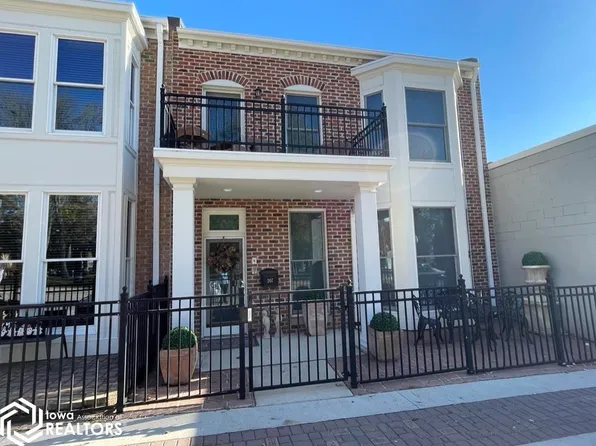 207 Main Ave, Clear Lake, IA 50428