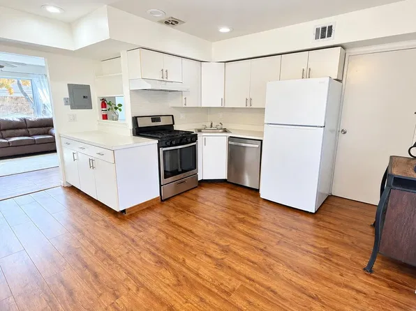 37 Judson St APT 3B, Edison, NJ 08837