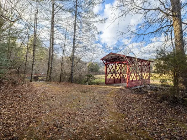 3771 Gates Chapel Rd, Ellijay, GA 30540