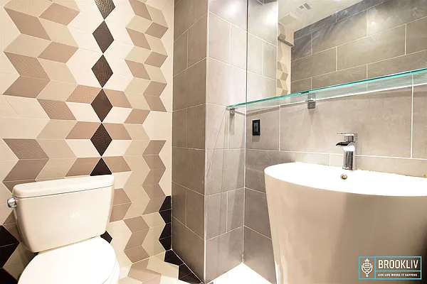 Rented by null | media 20