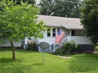 415 W Park St, Arthur, IL 61911