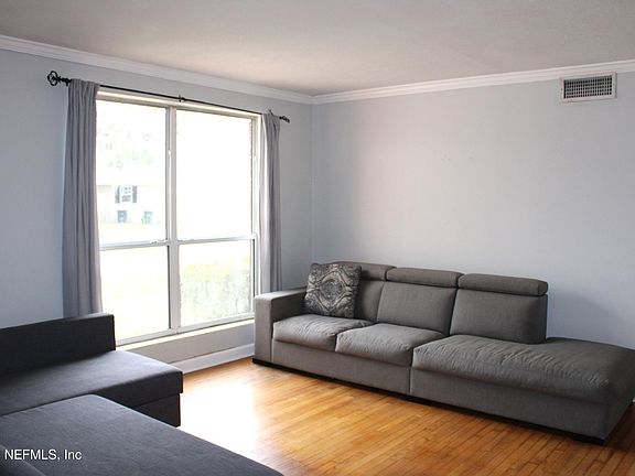 3rd image of 8648 EMERALD ISLE Circle S
