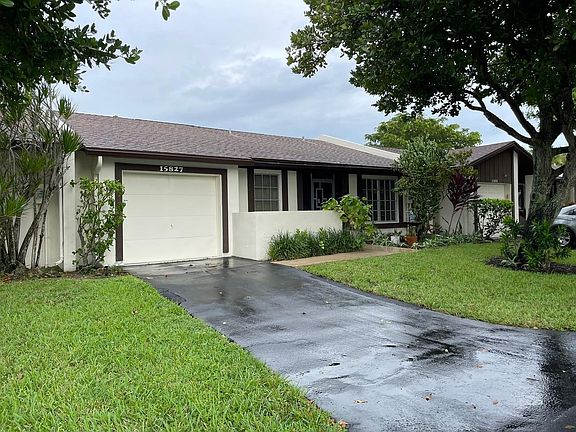 2nd image of 15827 Laurel Oak Circle