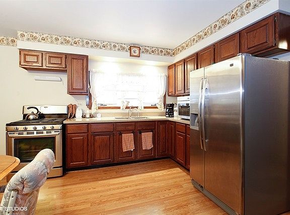 5th image of 7651 W 66th St