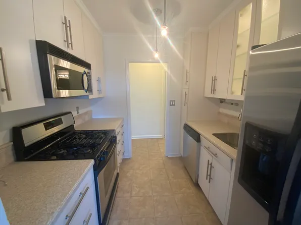 270-10 Grand Central Parkway image 7 of 17