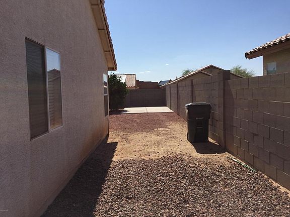 4th image of 328 S 161st Dr