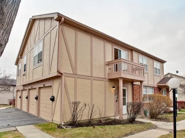 453 Tanglewood Ct, Vernon Hills, IL 60061