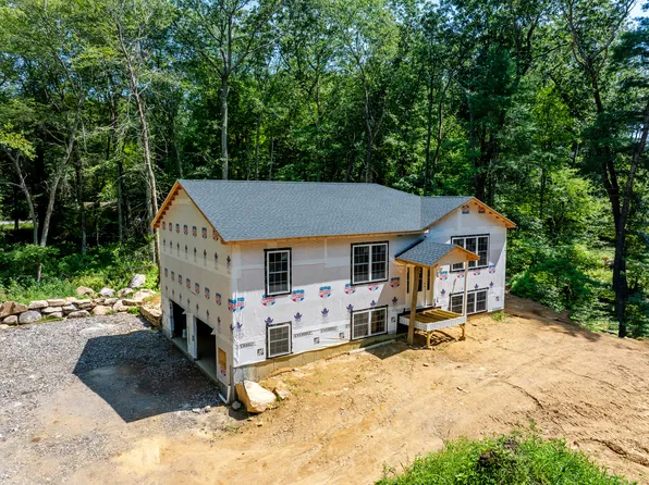 220 Camp Moween Road, Lebanon, CT 06249