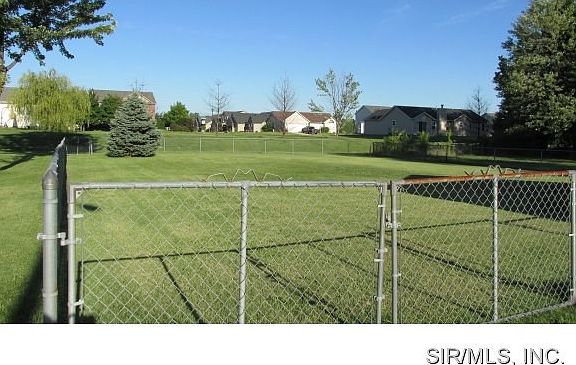 3rd image of 4768 Warnock Ave