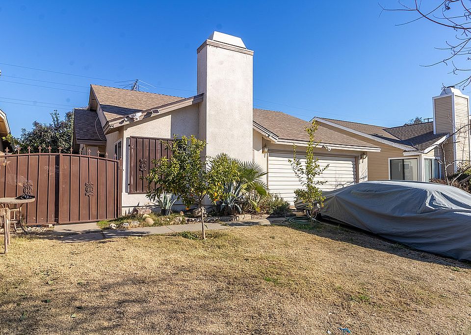 1st image of 1104 N Manzanita St