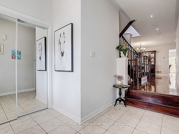 3rd image of 10 Collie Cres