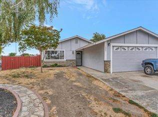 1301 Buena Vista Rd, Hollister, CA 95023
