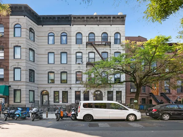 496 Putnam Avenue image 2 of 19