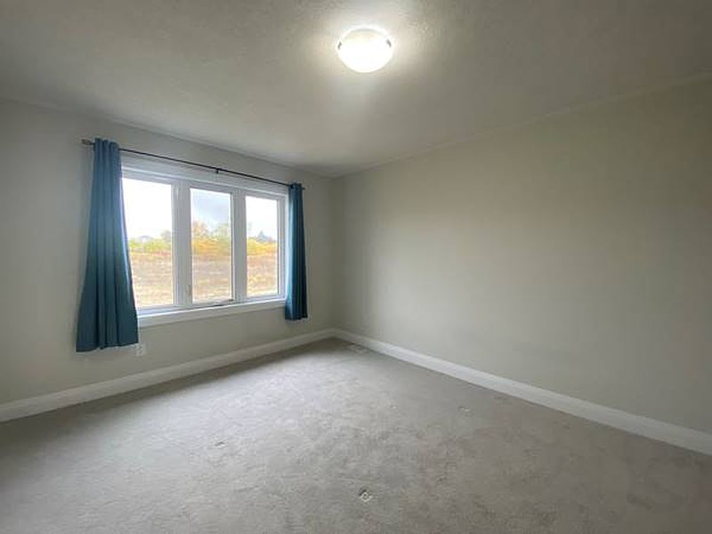 Kitchener House for rent - 3 Bedrooms — photo 19