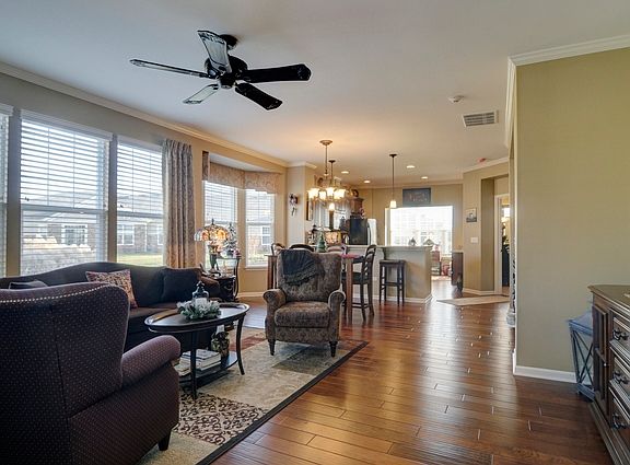 4th image of 4022 Chapel Hill Ave