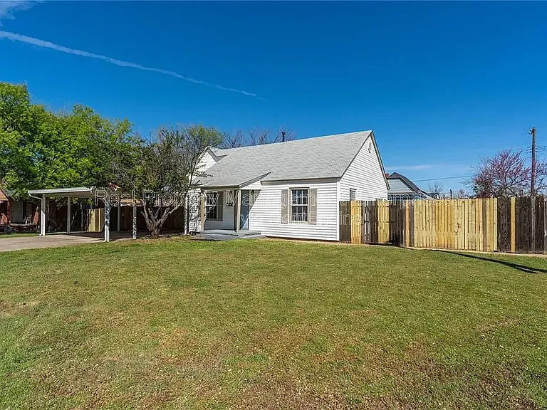 3633 N Youngs Blvd — Photo 3