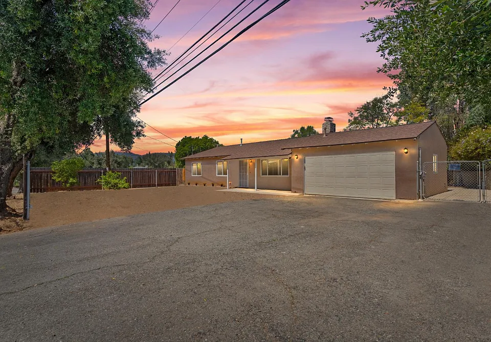 9620 Prospect Ave