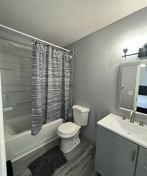 401 Smith St #A3 — Photo 8