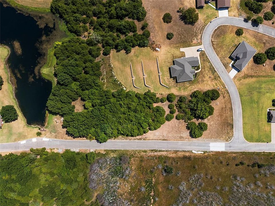 1st image of 1109 S Country Club Dr #3
