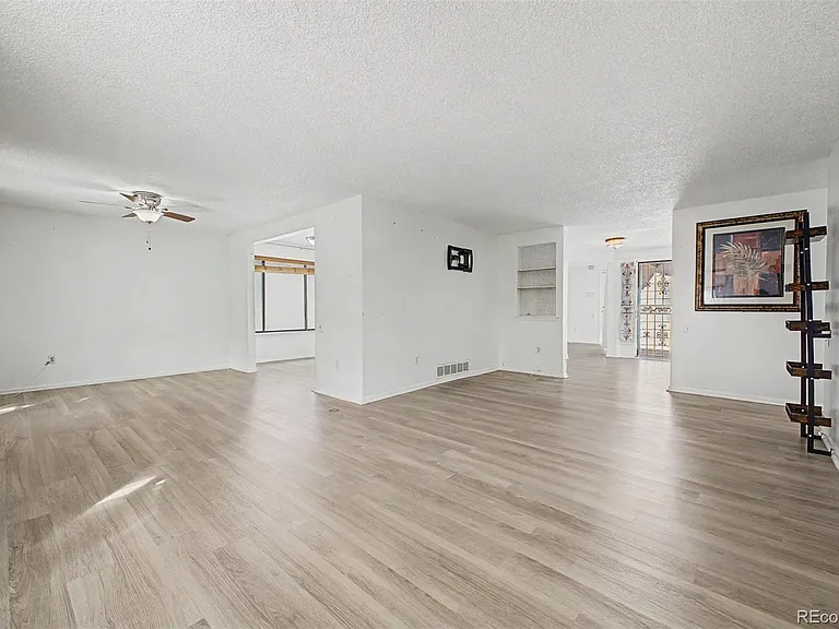 2757 S Salida St — Photo 8