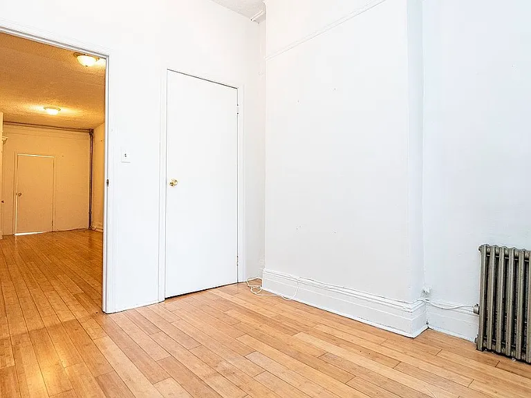 1359 Hancock St #1R — Photo 8