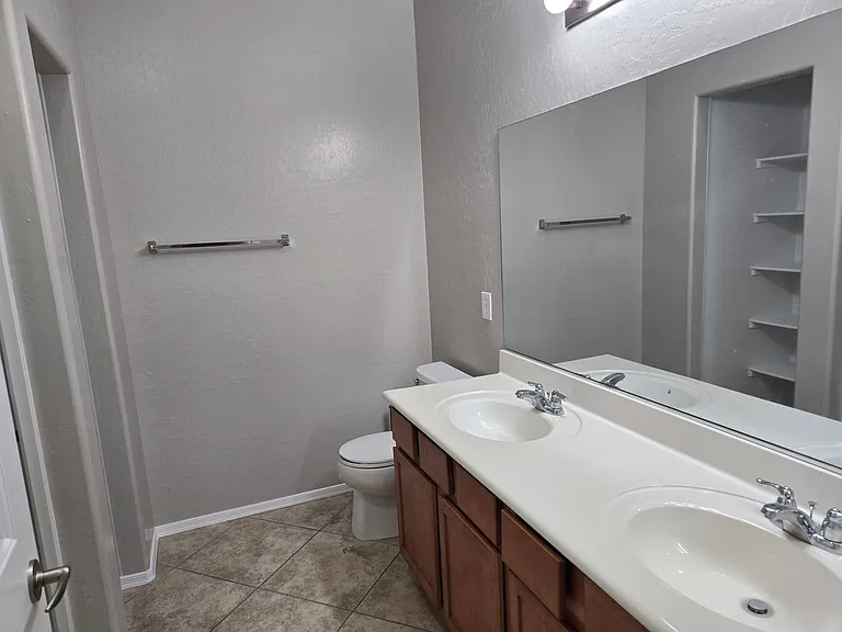 6868 Sky Pointe Dr #2076 — Photo 21