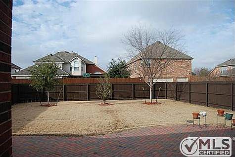 3rd image of 4121 Greenfield Dr