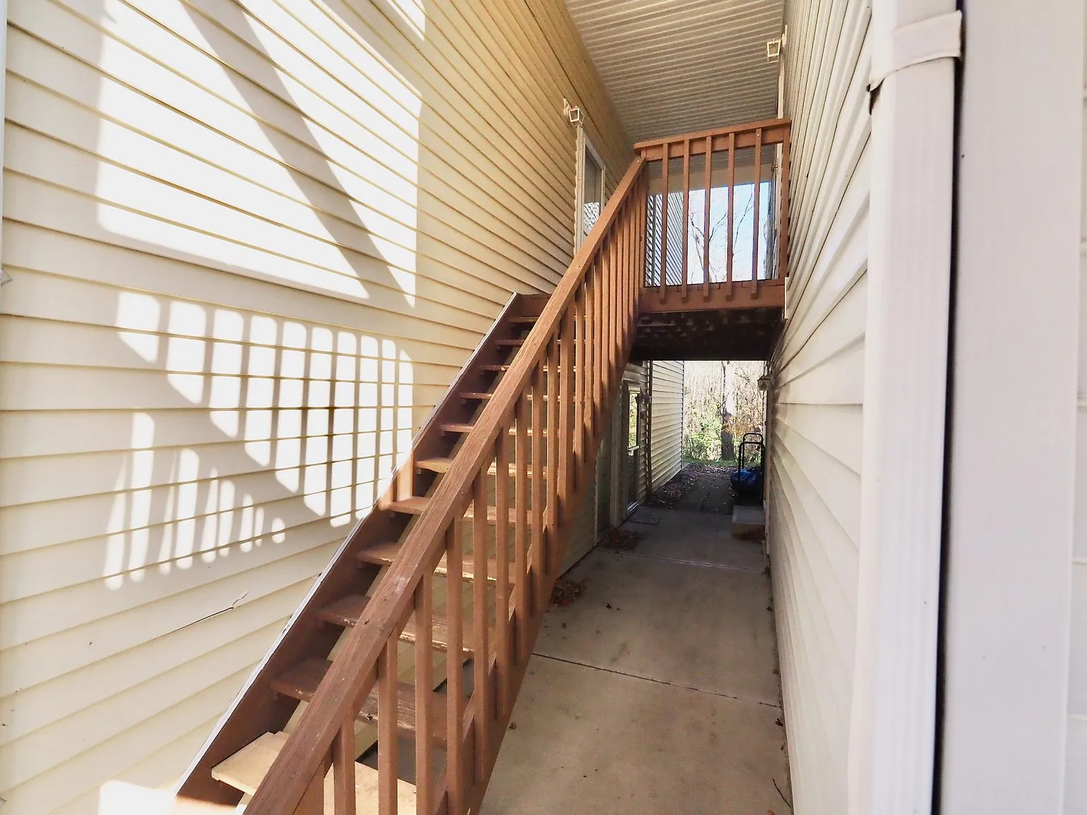 2 bed, 882 sqft, $1,550 — Photo 2