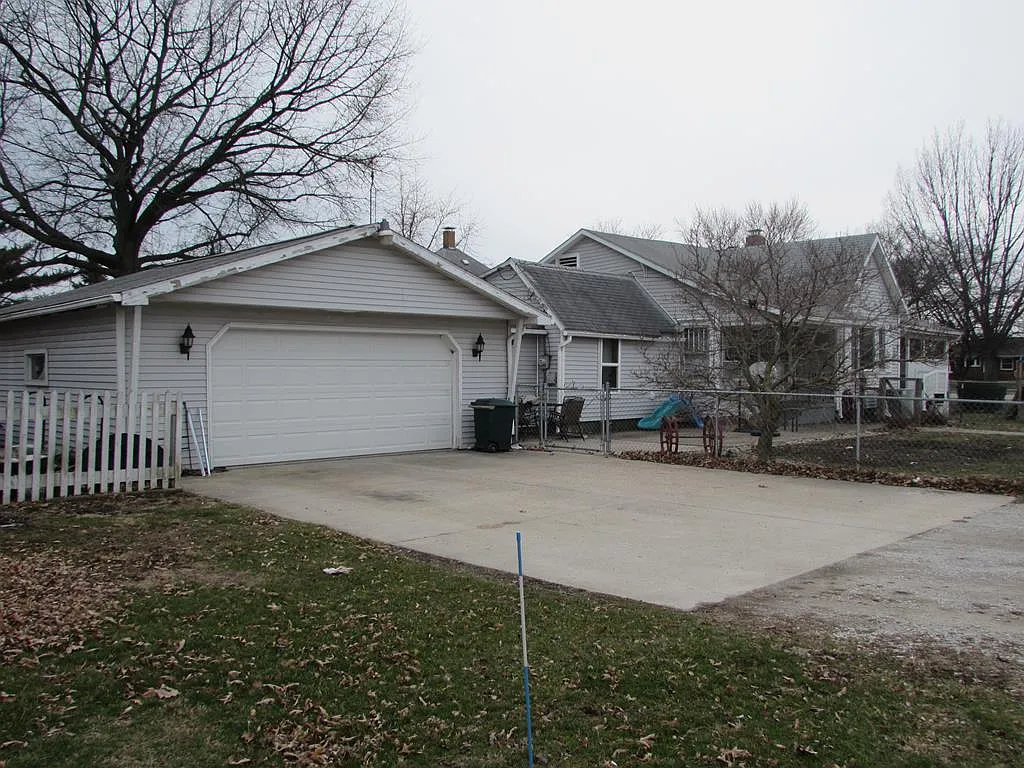 1103 S State St photo 1