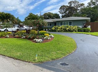 572 Ontario Rd, Haverhill, FL 33415