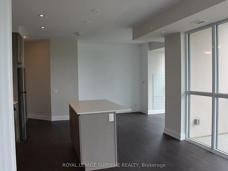 15 Lynch St #606 — Photo 8