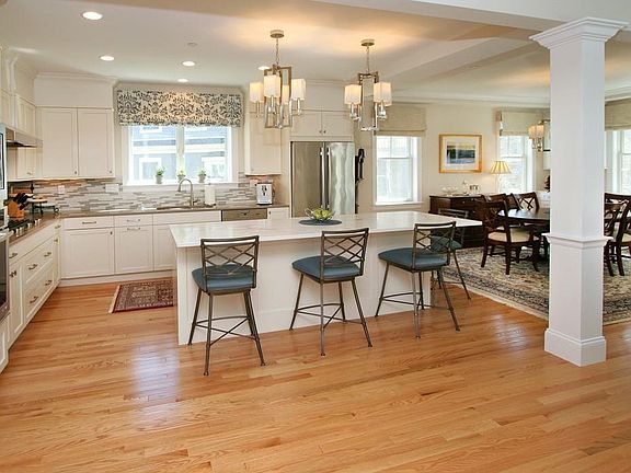 5th image of 44 Woodmere Dr #44