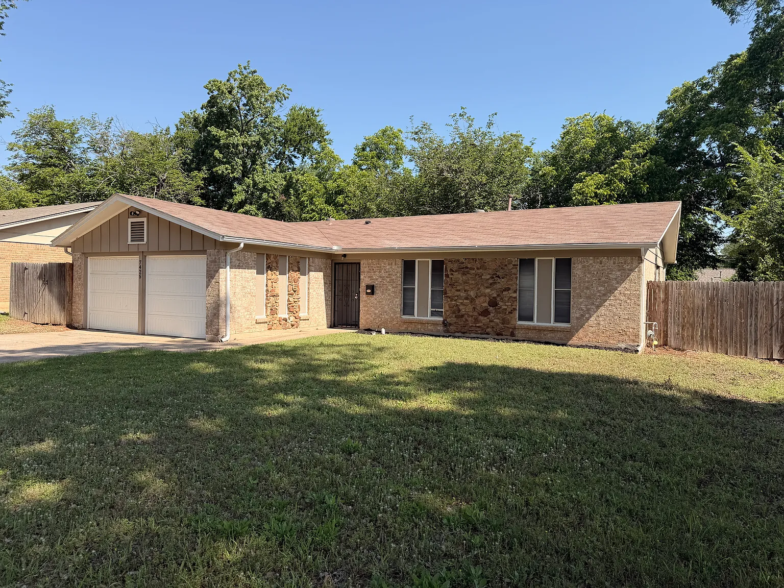 7425 Van Natta Ln. Fort Worth, TX 76112 — Photo 3